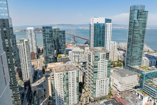 333 1st Street 2004, San Francisco, CA 94105