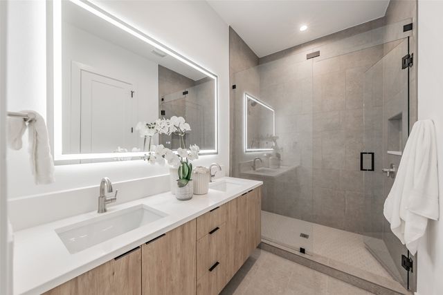 2523 Hondo Avenue 103, Dallas, TX 75219
