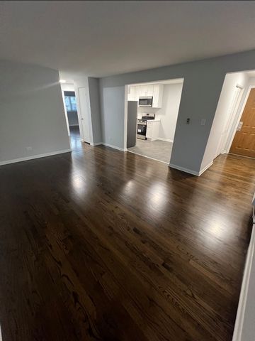 7206 W WELLINGTON Avenue 2A, Chicago, IL 60707