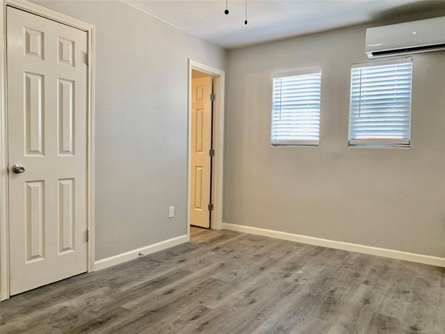 6702 Fulton St 4, Houston, TX 77022
