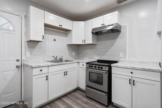 3024 W 1ST Street W, Jacksonville, FL 32254
