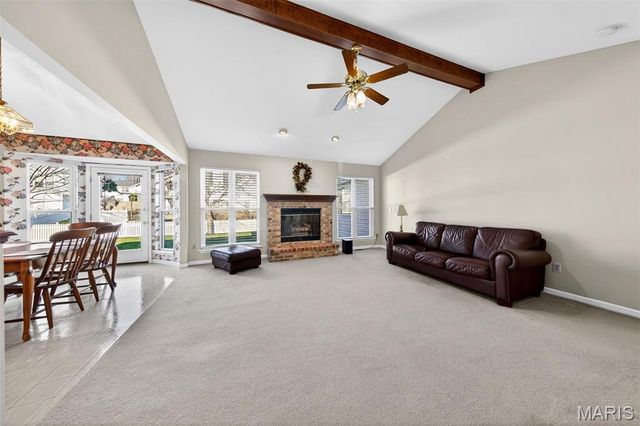 877 Home Park Drive, St Peters, MO 63376