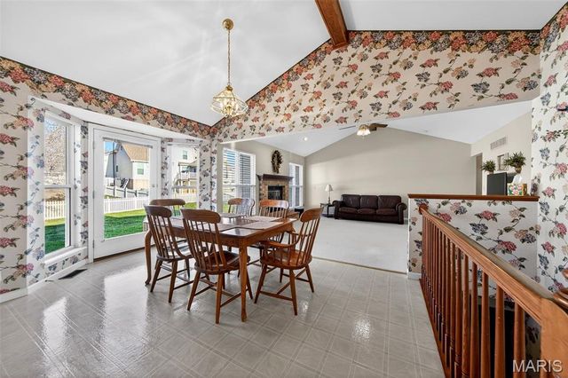 877 Home Park Drive, St Peters, MO 63376