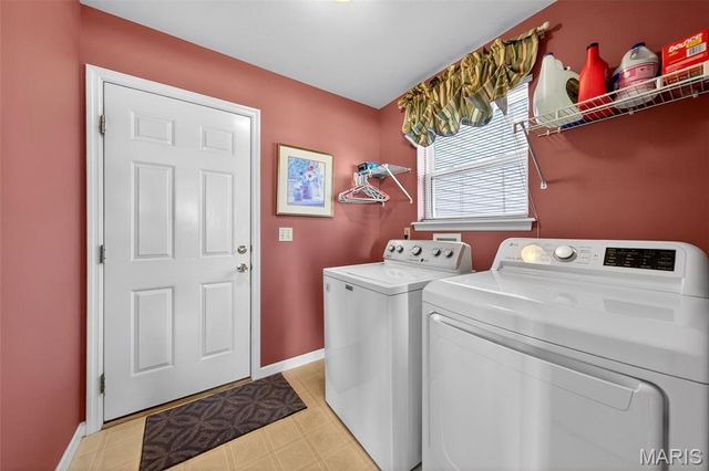 877 Home Park Drive, St Peters, MO 63376