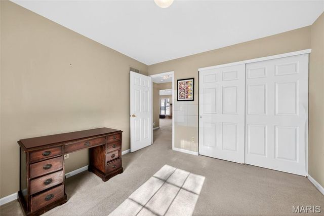 877 Home Park Drive, St Peters, MO 63376