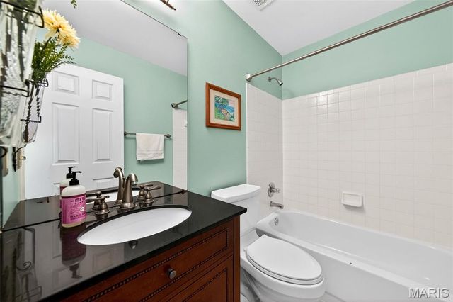 877 Home Park Drive, St Peters, MO 63376