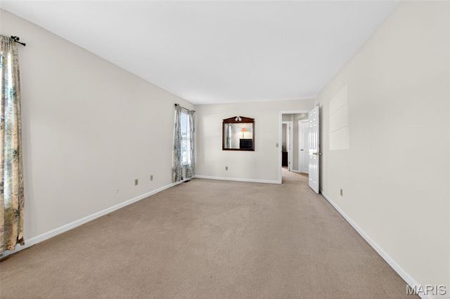 877 Home Park Drive, St Peters, MO 63376