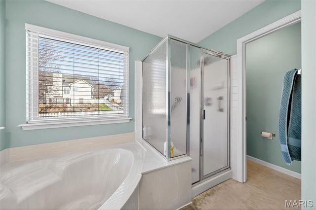 877 Home Park Drive, St Peters, MO 63376