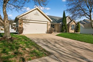 877 Home Park Drive, St Peters, MO 63376