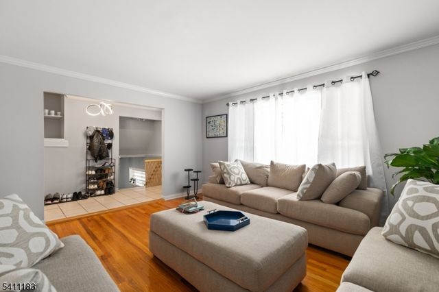 27 Viewpoint Rd, Wayne Twp., NJ 07470