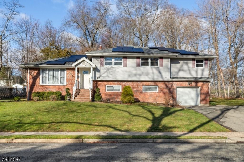 27 Viewpoint Rd, Wayne Twp., NJ 07470