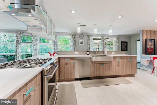 6543 JAY MILLER DR, Falls Church, VA 22041