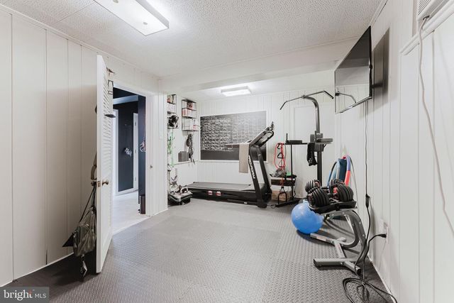 6543 JAY MILLER DR, Falls Church, VA 22041