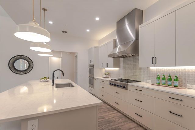 5805 Chesterfield Ave, Austin, TX 78752