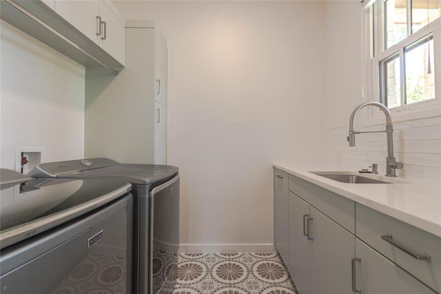 5805 Chesterfield Ave, Austin, TX 78752