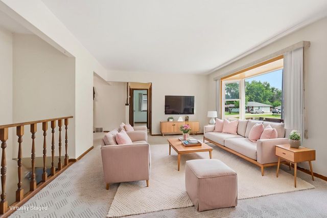 6319 Unity Avenue N, Brooklyn Center, MN 55429