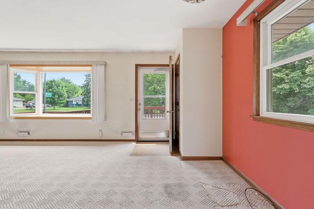 6319 Unity Avenue N, Brooklyn Center, MN 55429