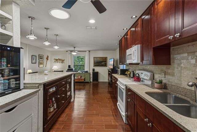 2927 MACALPIN DRIVE S 9, Palm Harbor, FL 34684