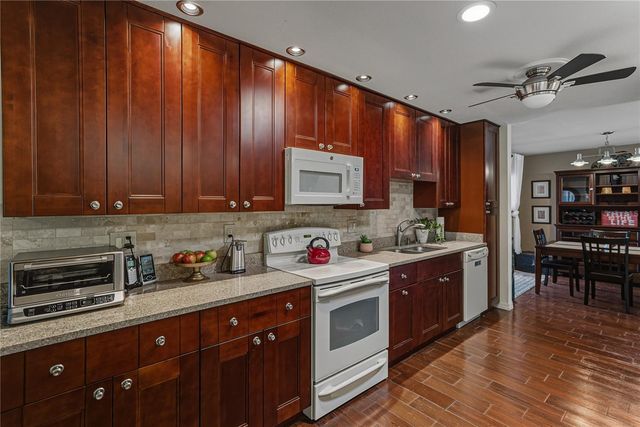 2927 MACALPIN DRIVE S 9, Palm Harbor, FL 34684