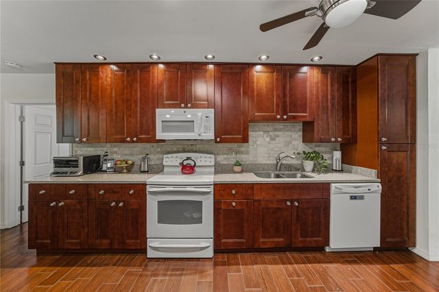 2927 MACALPIN DRIVE S 9, Palm Harbor, FL 34684