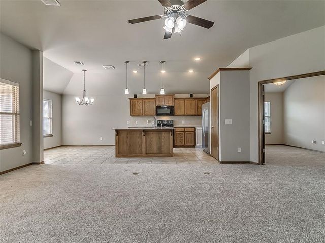 6912 NW 155th Terrace, Edmond, OK 73013