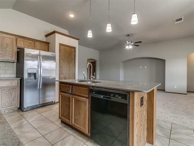 6912 NW 155th Terrace, Edmond, OK 73013