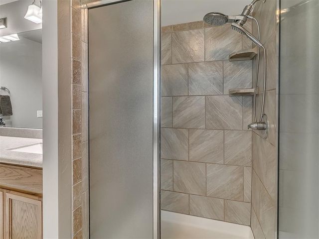 6912 NW 155th Terrace, Edmond, OK 73013