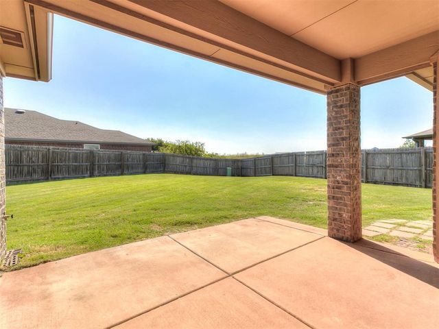 6912 NW 155th Terrace, Edmond, OK 73013