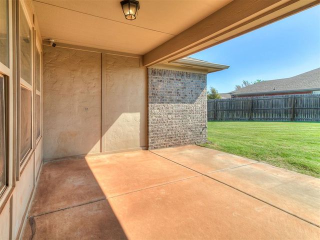 6912 NW 155th Terrace, Edmond, OK 73013