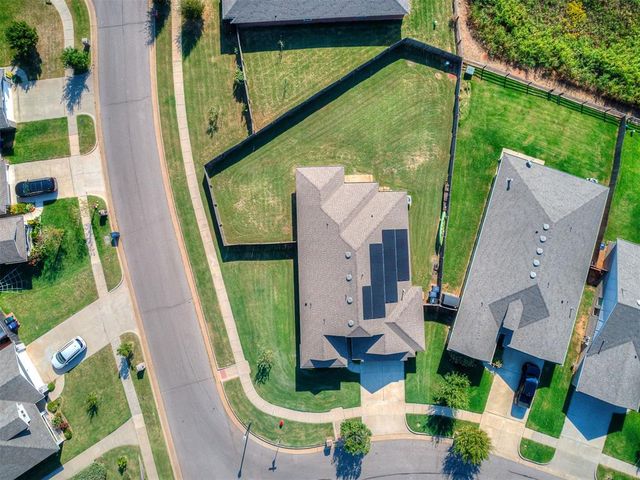 6912 NW 155th Terrace, Edmond, OK 73013