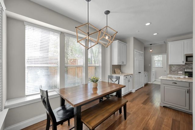 42 E Knightsbridge Drive, The Woodlands, TX 77385