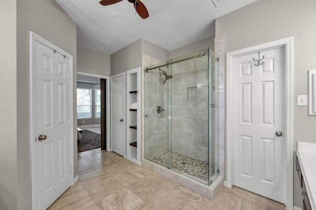 42 E Knightsbridge Drive, The Woodlands, TX 77385