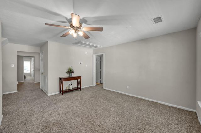 42 E Knightsbridge Drive, The Woodlands, TX 77385