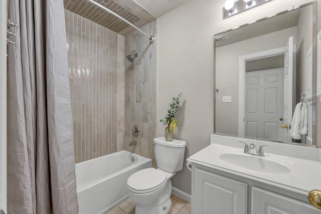 42 E Knightsbridge Drive, The Woodlands, TX 77385