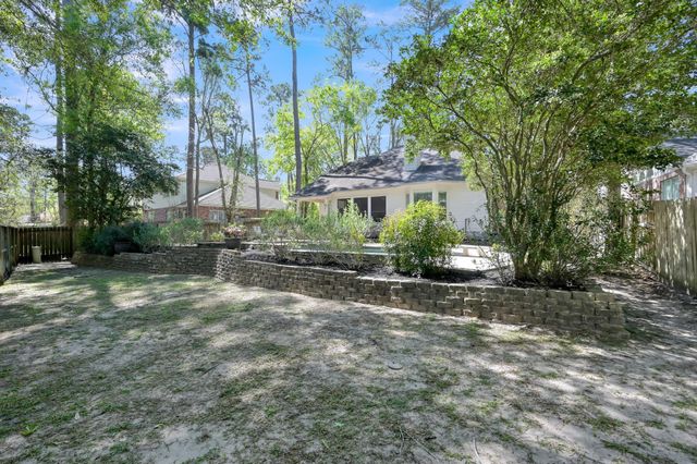 42 E Knightsbridge Drive, The Woodlands, TX 77385