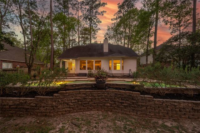 42 E Knightsbridge Drive, The Woodlands, TX 77385