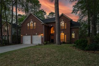 42 E Knightsbridge Drive, The Woodlands, TX 77385