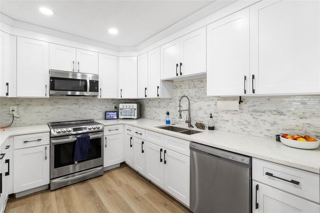 12120 CROFT DRIVE, Largo, FL 33774