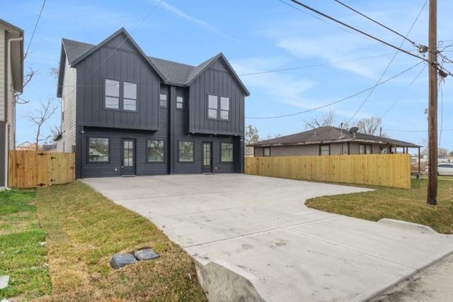 7956 Bonaire Street A, Houston, TX 77028
