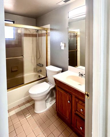 1661 Cheney Ln, Hayward, CA 94545