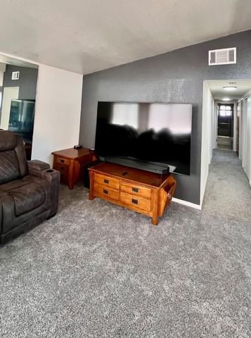 1661 Cheney Ln, Hayward, CA 94545