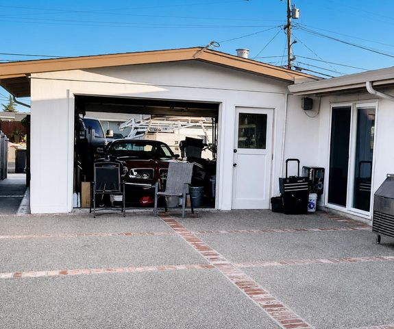 1661 Cheney Ln, Hayward, CA 94545