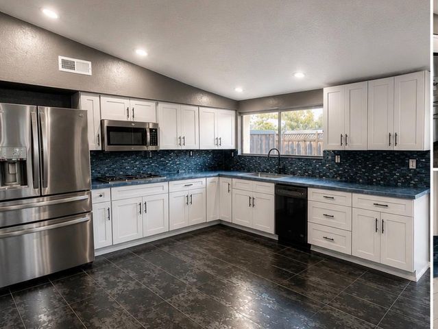1661 Cheney Ln, Hayward, CA 94545