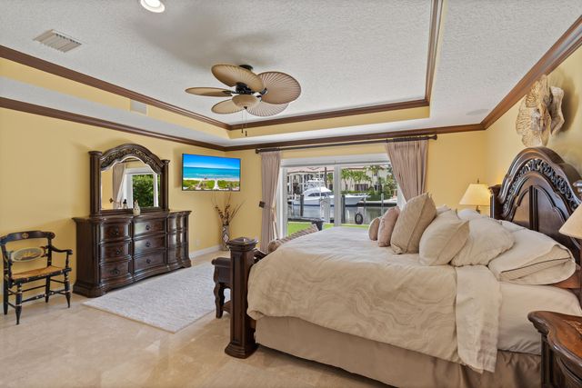 2600 NE 33rd Street, Lighthouse Point, FL 33064
