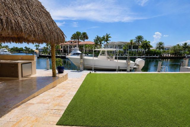 2600 NE 33rd Street, Lighthouse Point, FL 33064