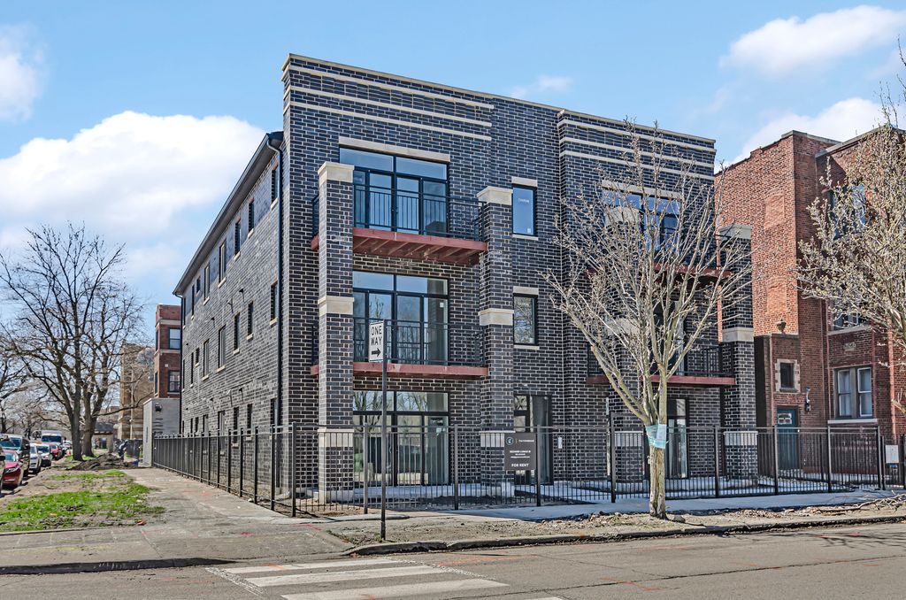 623 E 60th Street 3E, Chicago, IL 60637