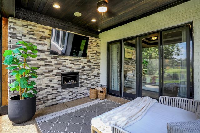 3081 Golfview Drive, Greenwood, IN 46143