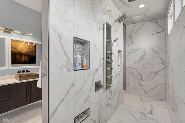 3081 Golfview Drive, Greenwood, IN 46143