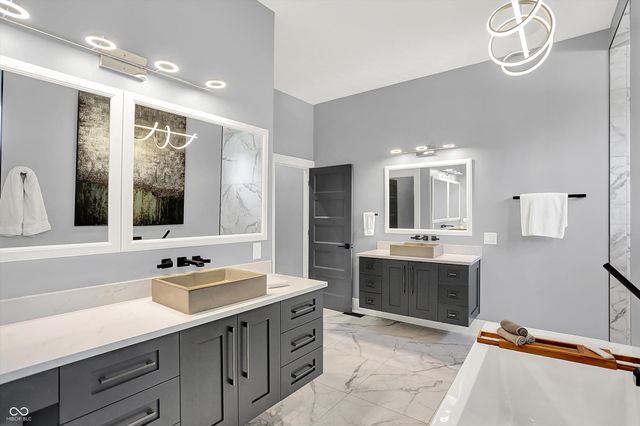 3081 Golfview Drive, Greenwood, IN 46143