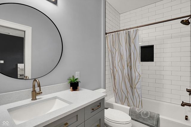 3081 Golfview Drive, Greenwood, IN 46143